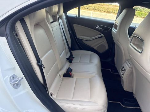 Used 2018 Mercedes-Benz CLA 250 image 14