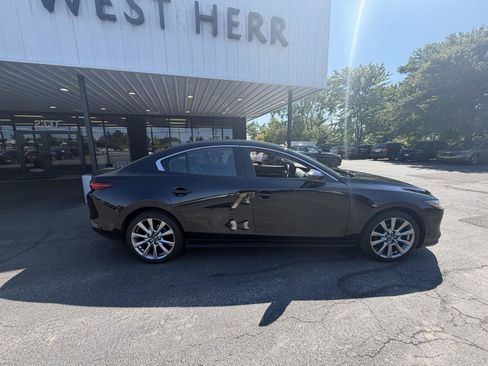 Used 2022 MAZDA MAZDA3 s FWD image 9