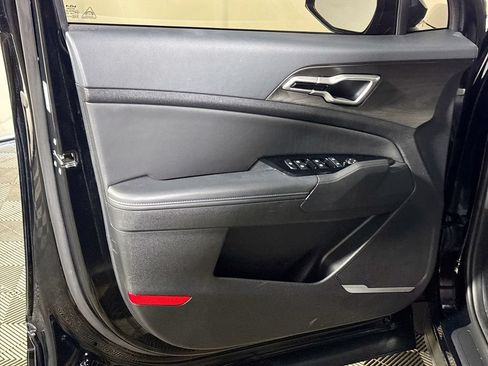 Certified 2025 Kia Sportage X-Line AWD/4WD image 11