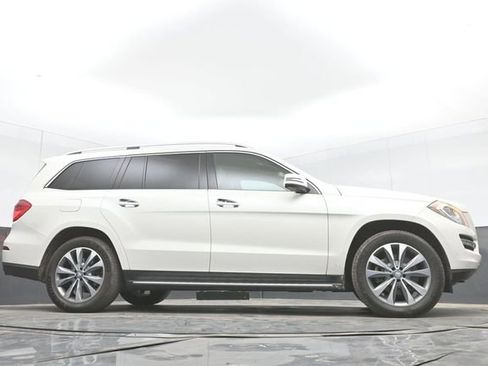 Used 2015 Mercedes-Benz GL 450 4MATIC image 34