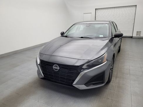 Used 2024 Nissan Altima 2.5 SV image 15