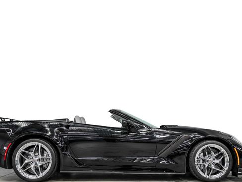 Used 2019 Chevrolet Corvette ZR1 RWD image 2