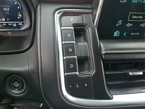 Used 2023 Chevrolet Suburban Premier image 17