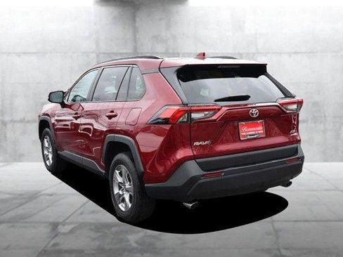 Used 2025 Toyota RAV4 XLE AWD/4WD image 7