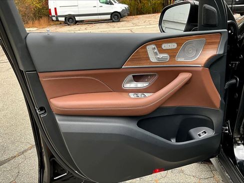 New 2026 Mercedes-Benz GLS 450 4MATIC image 12