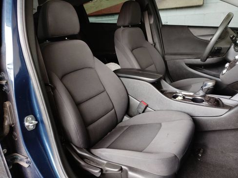 Used 2022 Chevrolet Malibu LT FWD image 15