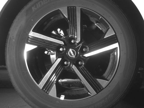 Used 2025 Nissan Sentra SV image 14