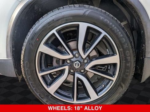 Used 2017 Nissan Rogue SL w/ SL Premium Package AWD/4WD image 10