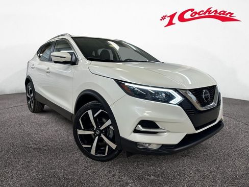 Used 2021 Nissan Rogue Sport SL w/ Premium Package image 1