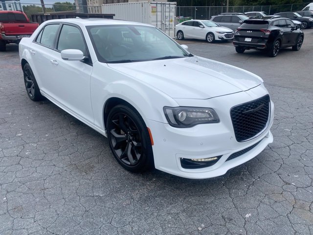 Used 2023 Chrysler 300 Touring L w/ Popular Equipment Group RWD image 2