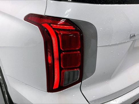 Used 2025 Hyundai Palisade SEL FWD image 38