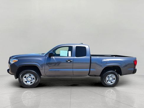 Used 2022 Toyota Tacoma SR RWD image 5
