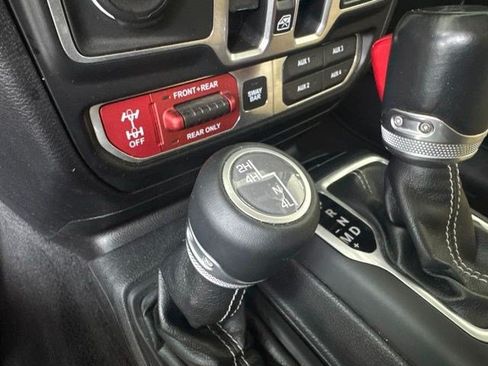 Used 2018 Jeep Wrangler Unlimited Rubicon AWD/4WD image 17