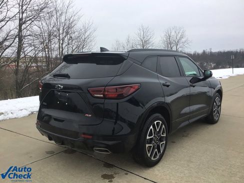 Used 2025 Chevrolet Blazer RS image 3