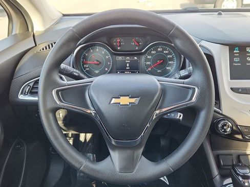 Used 2017 Chevrolet Cruze LS image 34