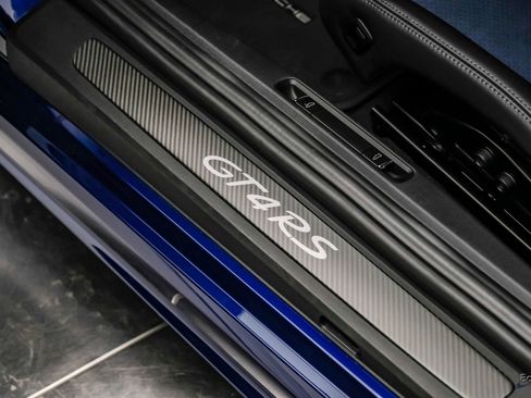 Used 2025 Porsche 718 Cayman GT4 RS RWD image 49