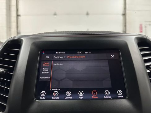 Used 2019 Jeep Cherokee Latitude Plus w/ Cold Weather Group AWD/4WD image 33