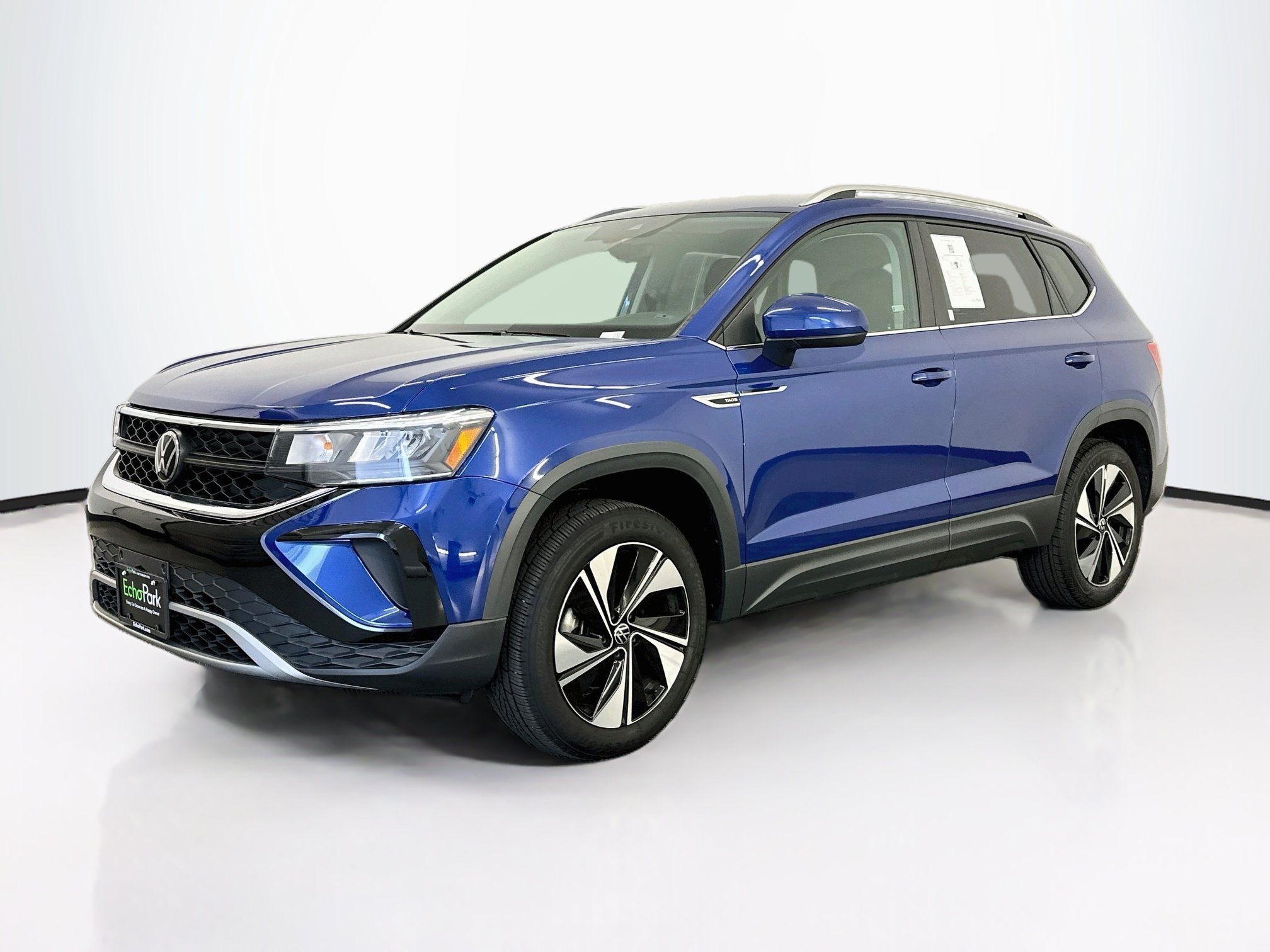 Used 2023 Volkswagen Taos SE AWD/4WD image 3