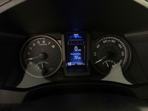Used 2019 Toyota Tacoma TRD Sport AWD/4WD image 16