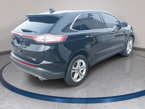 Used 2018 Ford Edge Titanium w/ Technology Package AWD/4WD image 5