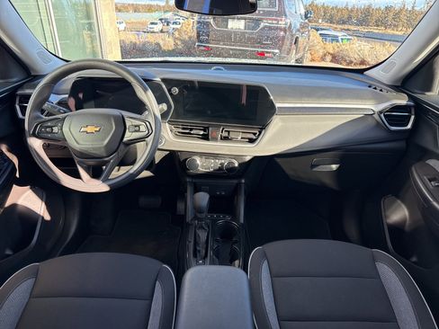 Used 2025 Chevrolet TrailBlazer LT image 17
