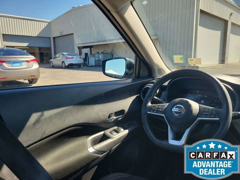 Used 2021 Nissan Kicks SV image 16