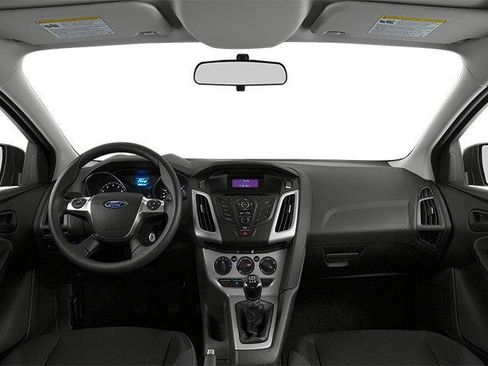 Used 2014 Ford Focus SE FWD image 7