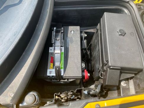 Used 2002 Chevrolet Corvette Convertible w/ Preferred Equipment Group2 image 9