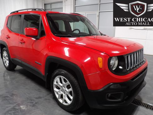 Used 2018 Jeep Renegade Latitude FWD image 1