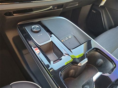 Used 2025 Buick Enclave Sport Touring image 26