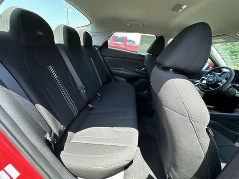 Used 2022 Hyundai Elantra SEL FWD image 23