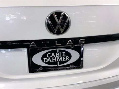 Used 2023 Volkswagen Atlas Cross Sport SEL R-Line AWD/4WD image 8