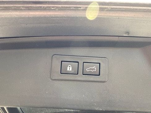 Used 2022 Subaru Outback Wilderness w/ Wilderness Package AWD/4WD image 9
