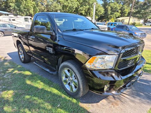 Used 2019 RAM 1500 Express w/ Express Value Package image 6