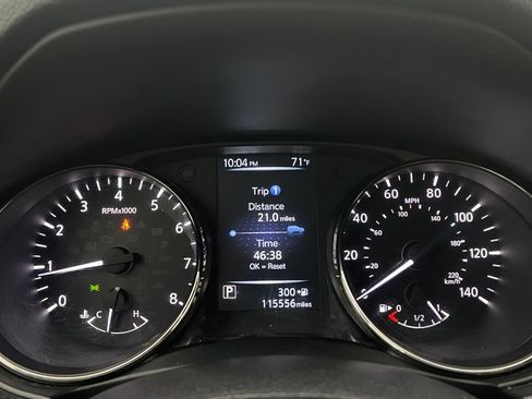 Used 2017 Nissan Rogue SV AWD/4WD image 20