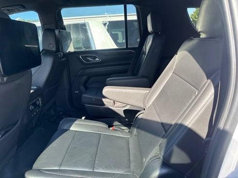 Used 2021 Chevrolet Suburban Z71 w/ Rear Media and Nav Package AWD/4WD image 13