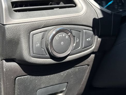 Used 2015 Ford Edge SEL w/ Equipment Group 201A FWD image 17