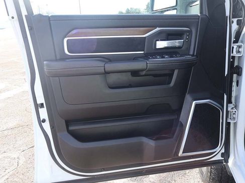 Used 2024 RAM 2500 Laramie image 21