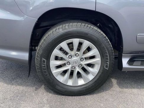 Used 2016 Lexus GX 460 w/ Premium Package AWD/4WD image 32