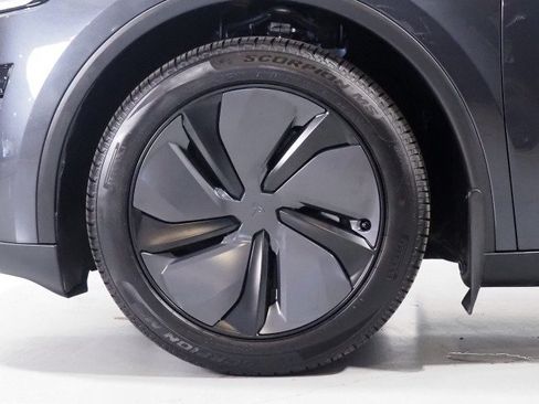 Used 2026 Tesla Model Y Long Range RWD image 58