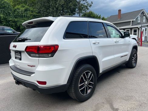 Used 2018 Jeep Grand Cherokee Trailhawk w/ Trailhawk Luxury Group AWD/4WD image 8