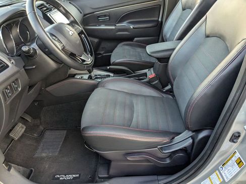 Used 2025 Mitsubishi Outlander Sport 2.0 SE image 11
