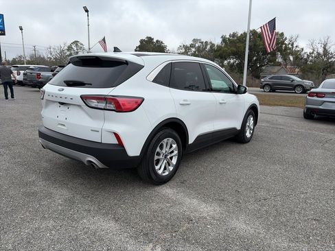 Used 2020 Ford Escape SE image 5