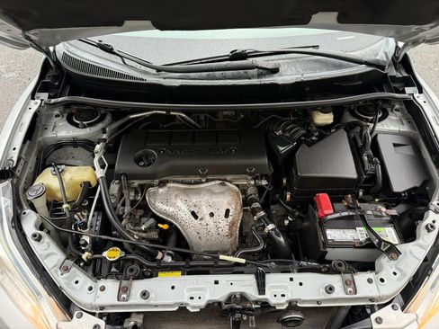 Used 2013 Toyota Matrix S FWD image 37