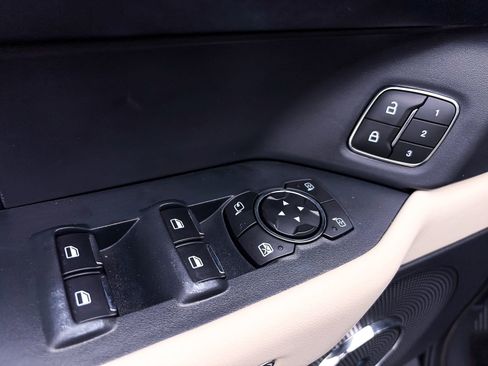 Used 2024 Ford Expedition Platinum AWD/4WD image 19