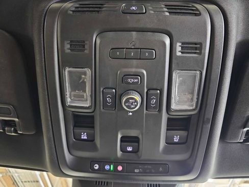Used 2023 Cadillac Escalade Premium Luxury w/ Performance Package AWD/4WD image 37