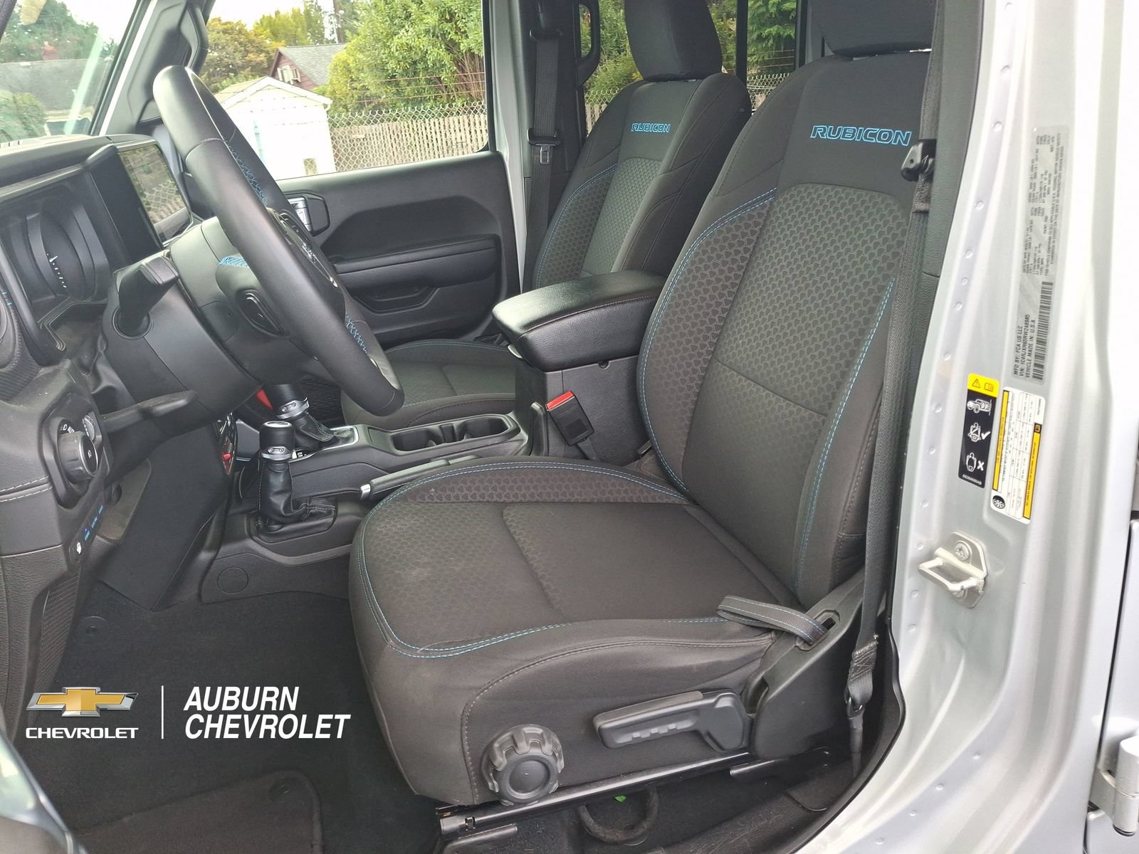 Used 2024 Jeep Wrangler Unlimited Rubicon 4xe AWD/4WD image 17