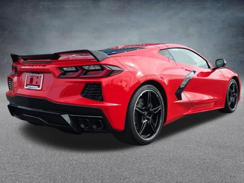 Used 2024 Chevrolet Corvette Stingray Premium Conv w/ Z51 Performance Package RWD image 9