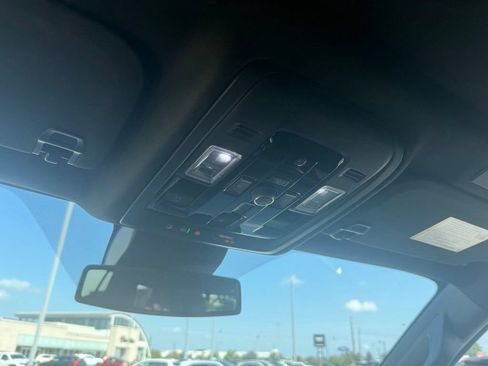 Used 2026 GMC Yukon Denali w/ Sun & Power Step Package AWD/4WD image 20