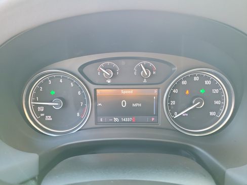 Used 2024 Buick Enclave Essence w/ Experience Buick Package FWD image 24